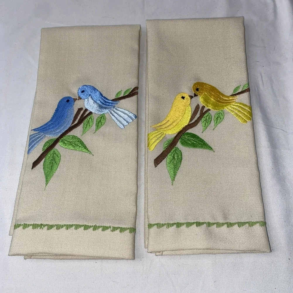 Set Of 2 Embroidered Hand Towels With Birds Blue Yellow